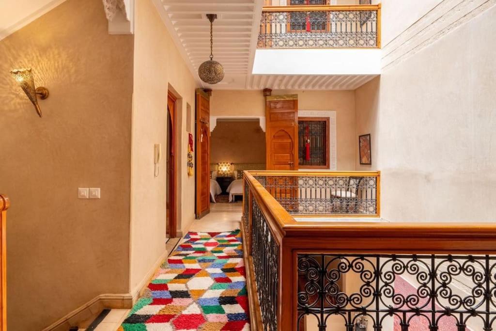 Charmant Riad Privatif Au Coeur De La Medina Vila Marraquexe Exterior foto