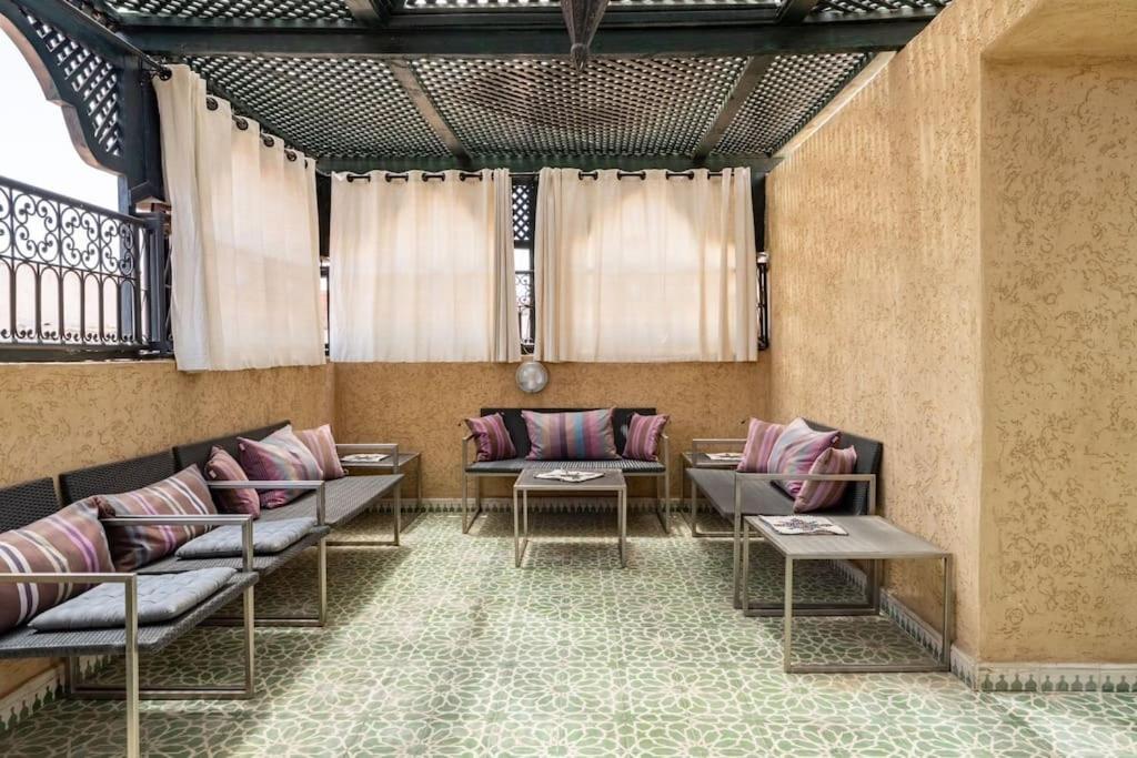 Charmant Riad Privatif Au Coeur De La Medina Vila Marraquexe Exterior foto